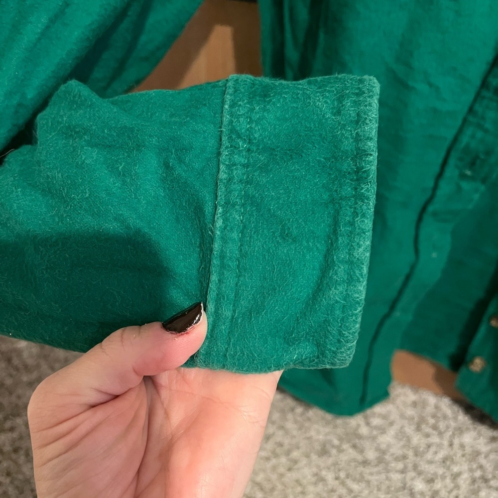 Vintage Outdoor Exchange Kelly Green button down size medium - Picture 6 of 13
